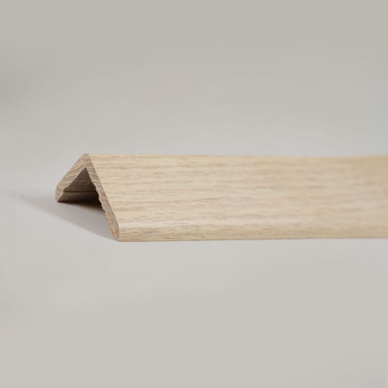 Solid Wood Right Angle (90°) Transition Strip ( Wrapped with Red Oak Veneer+ Paint) - Oak Color 1 1/2